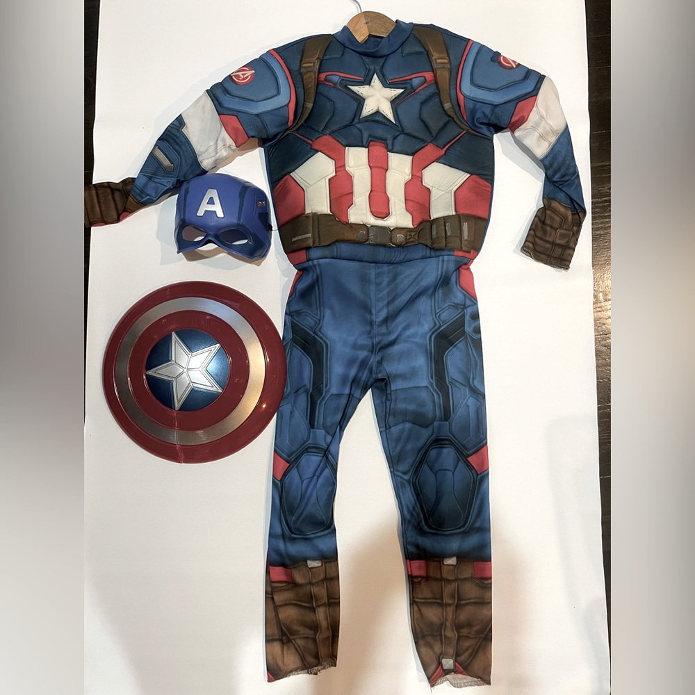 Marvel avengers, Captain America costume size medium youth, excellent condition